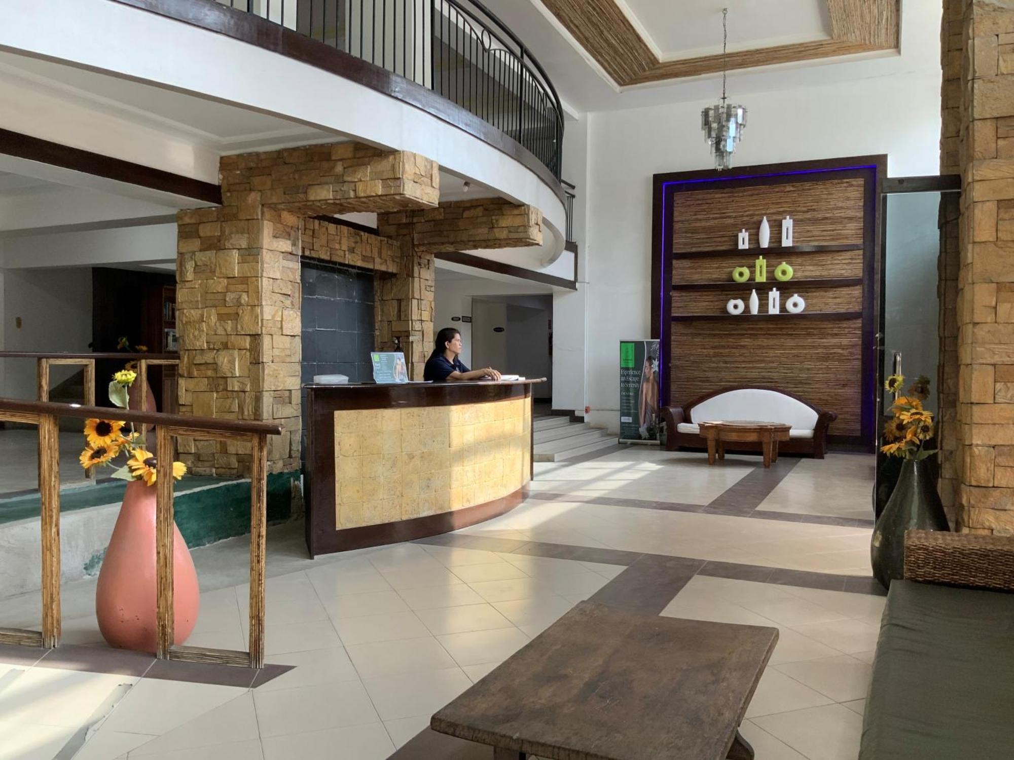 Tlt Condotl At Kiener Hills Condominium Lapu-Lapu City Exterior foto